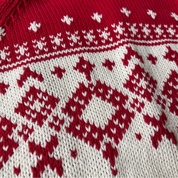 Eddie Bauer red and off-white winter sweater - Picture 2 of 3